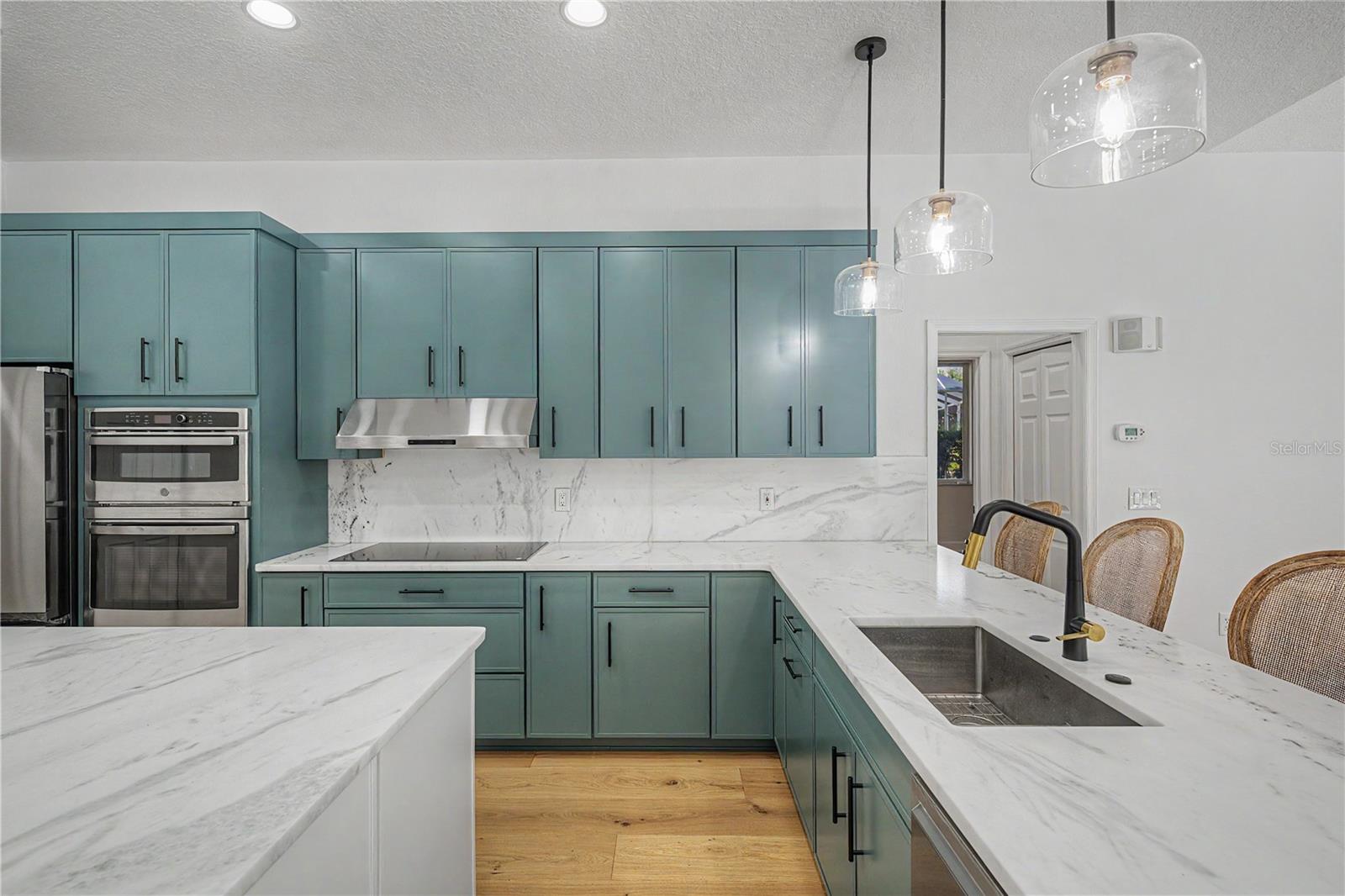 3692 JOHNATHON AVE — photo 18
