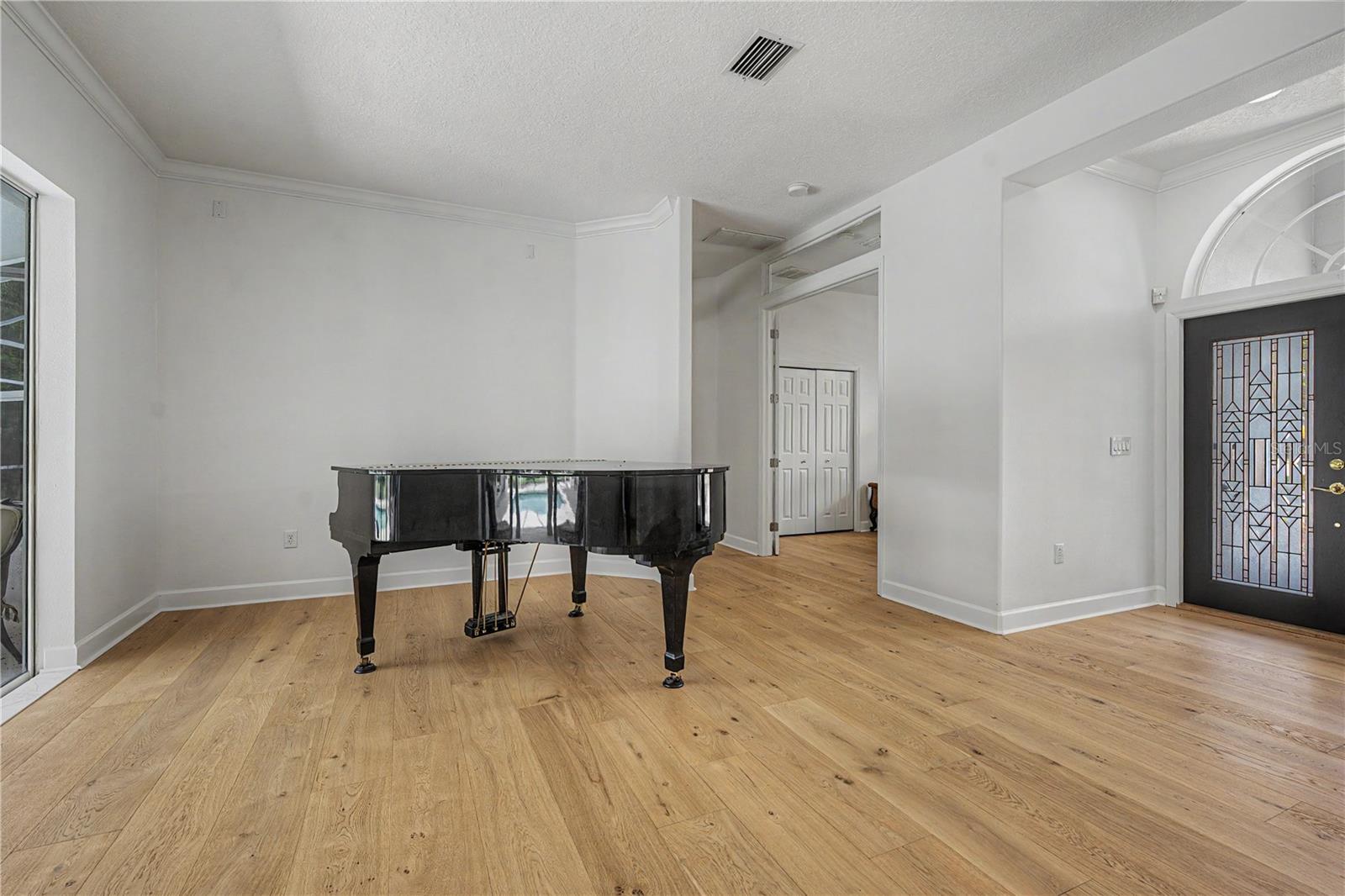 3692 JOHNATHON AVE — photo 12