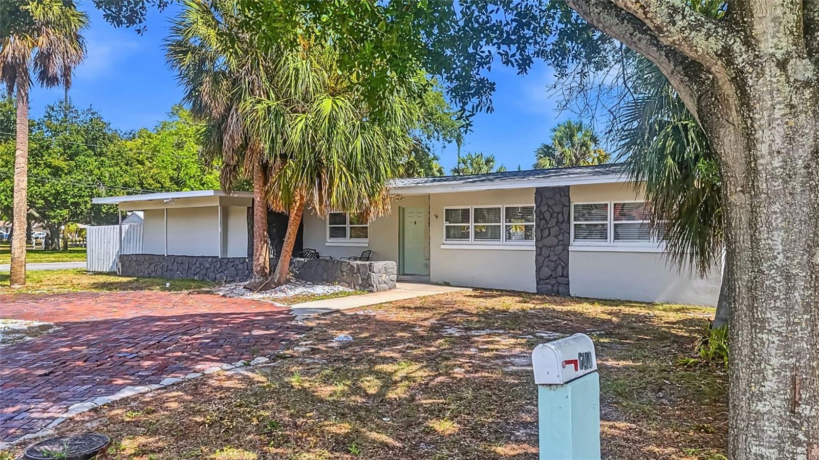 6400 PELICAN DR S — photo 2
