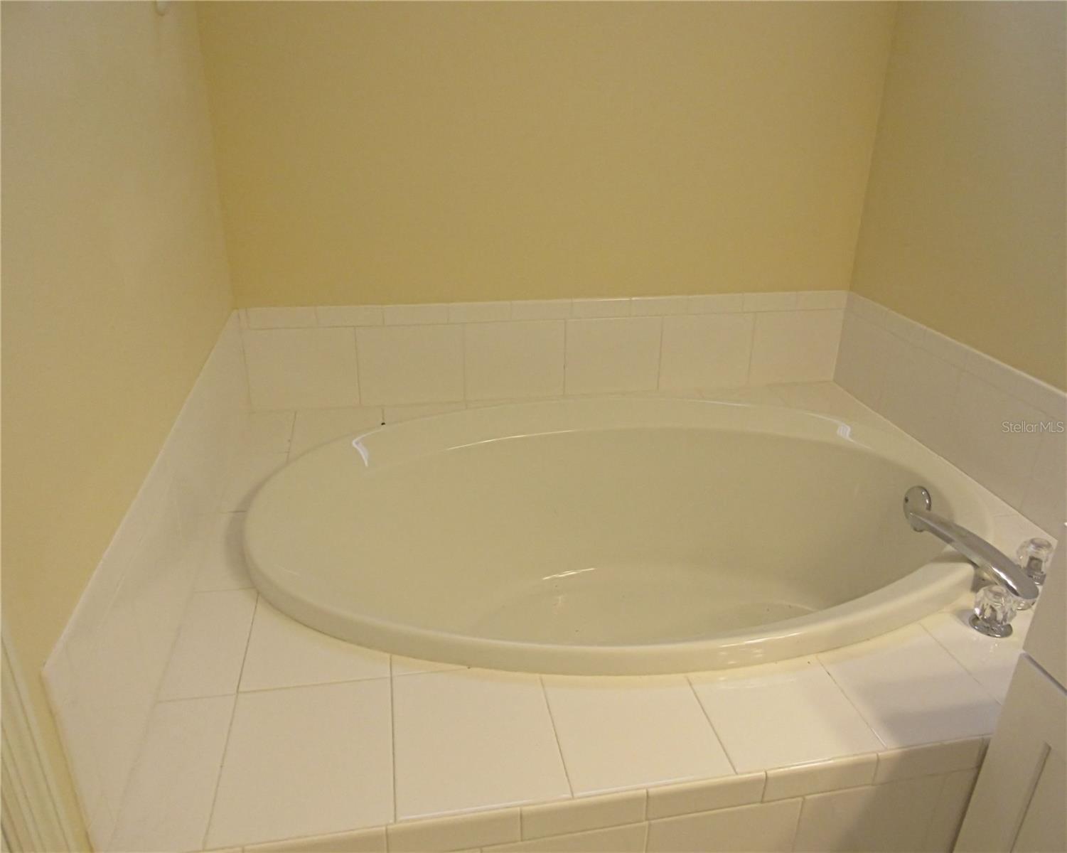 4012 DEBERRY DR — photo 20
