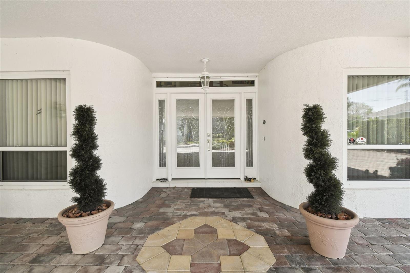 119 CARLYLE CIR — photo 9
