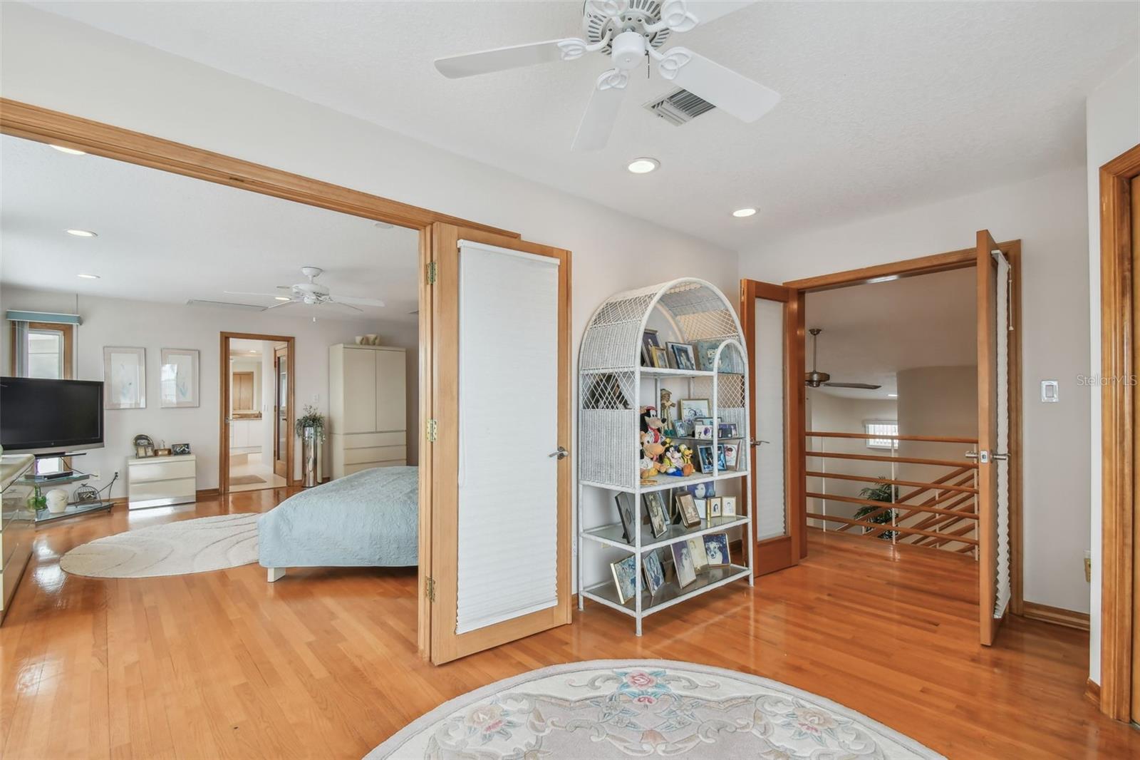119 CARLYLE CIR — photo 51