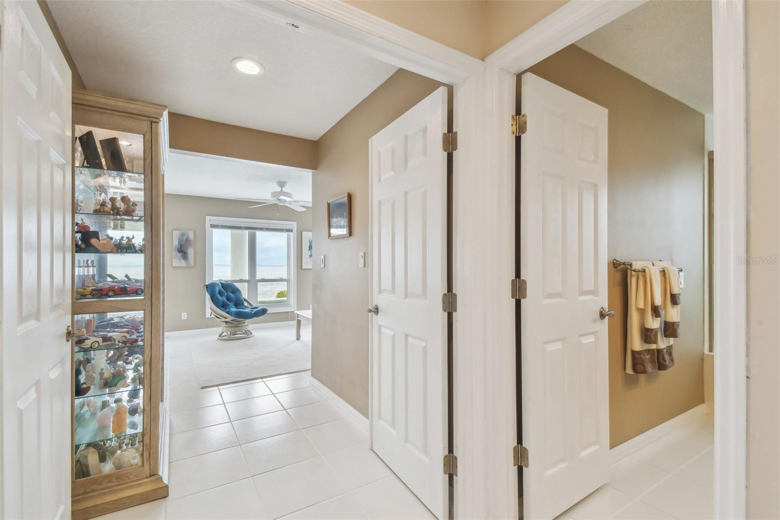 119 CARLYLE CIR — photo 36