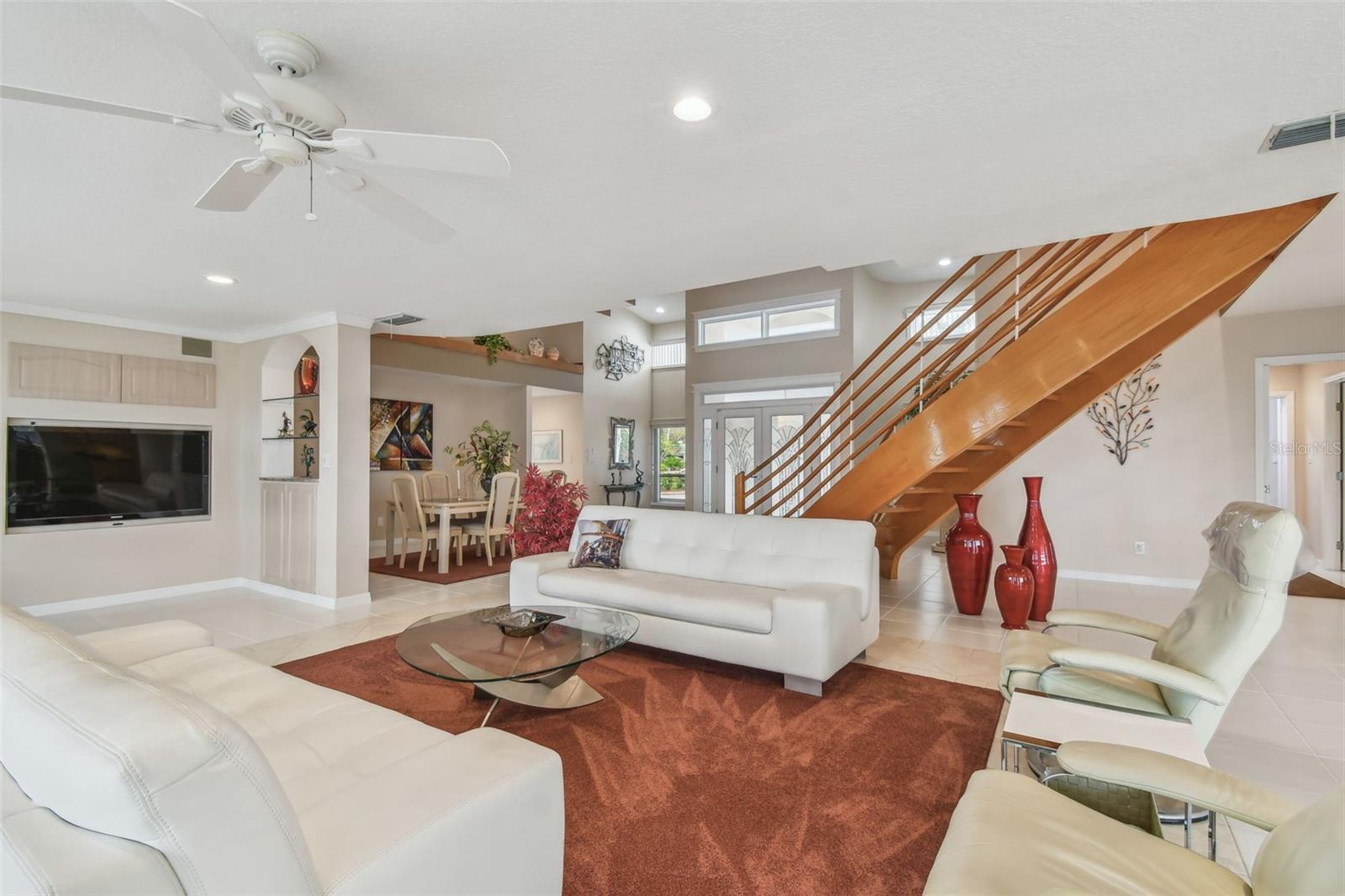 119 CARLYLE CIR — photo 17