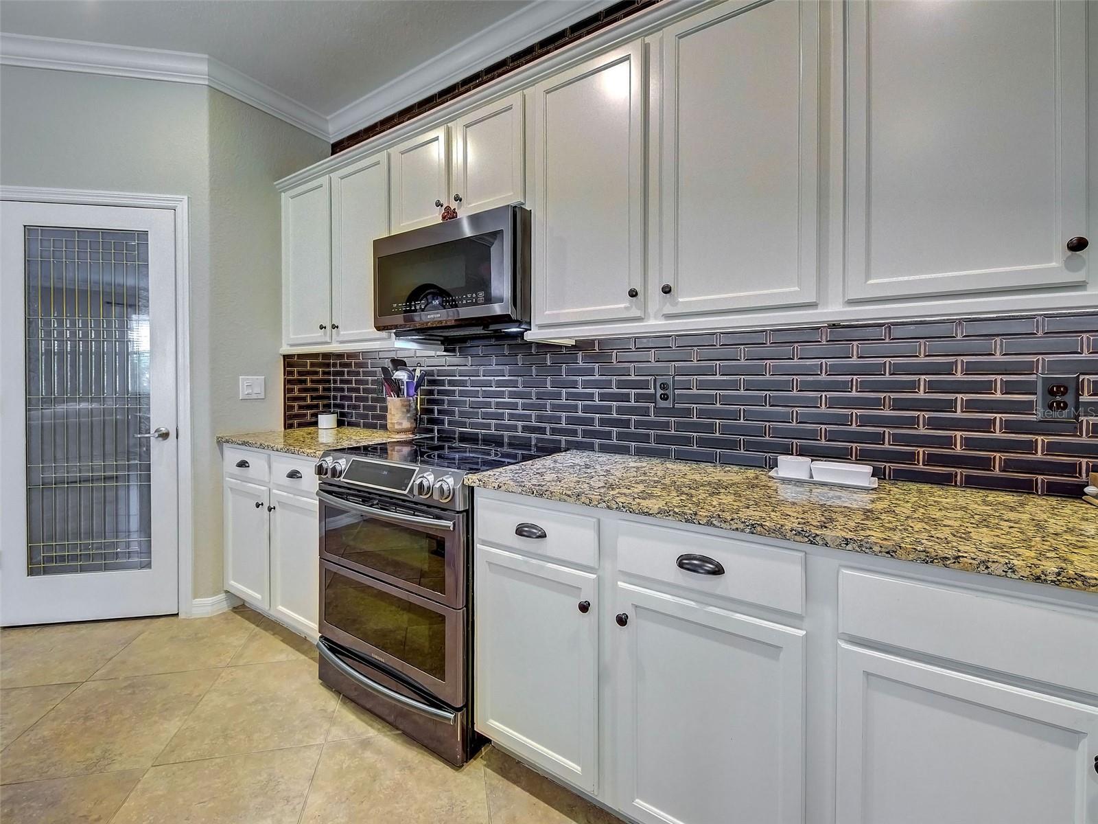 12390 CINQUETERRE DR — photo 42