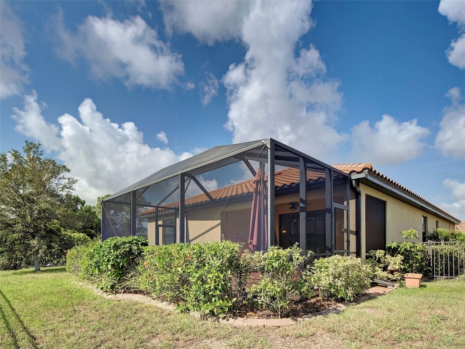 12390 CINQUETERRE DR — photo 10