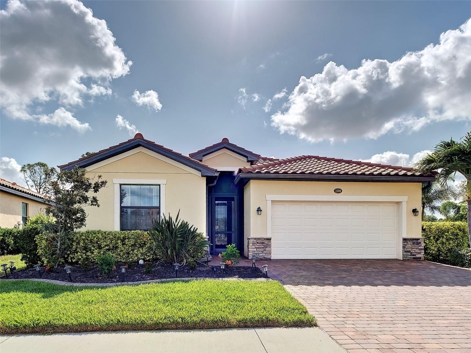 12390 CINQUETERRE DR — photo 2