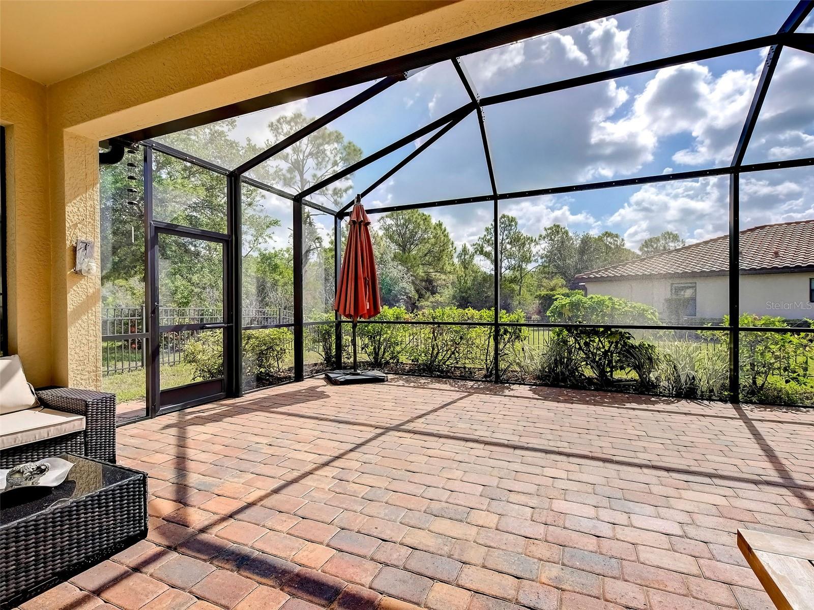12390 CINQUETERRE DR — photo 57