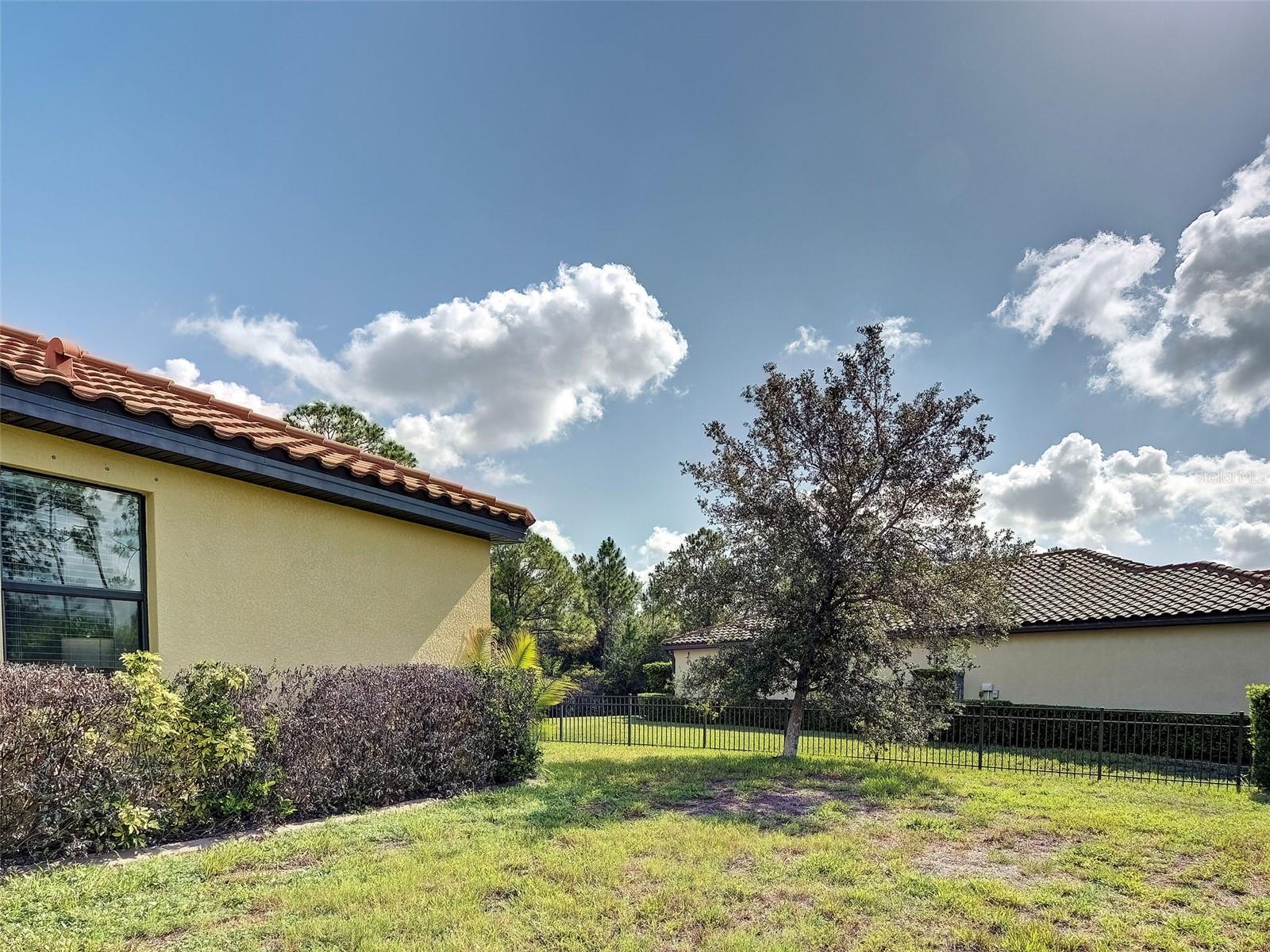 12390 CINQUETERRE DR — photo 6