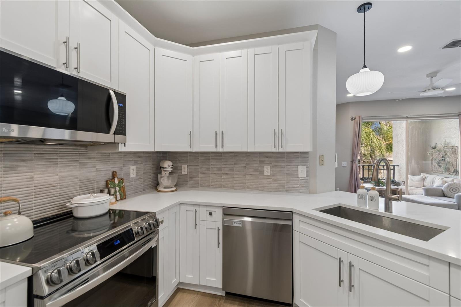 708 SEABOARD PL #708 — photo 10