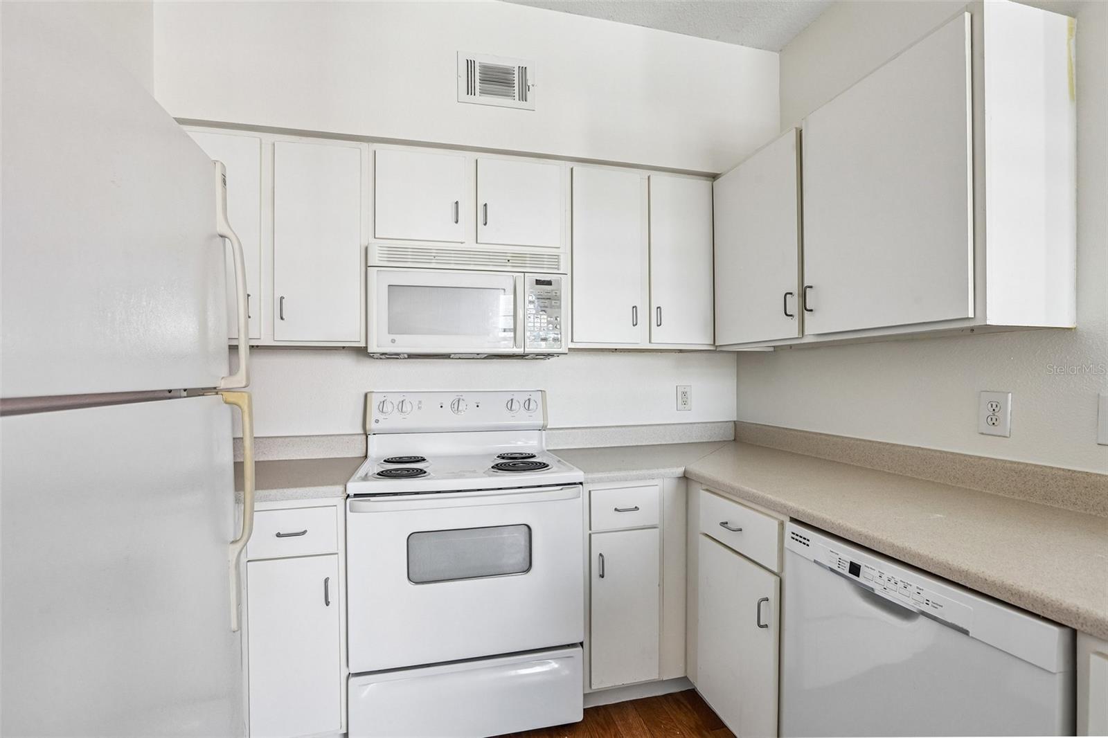 1810 E PALM AVE #5322 — photo 8