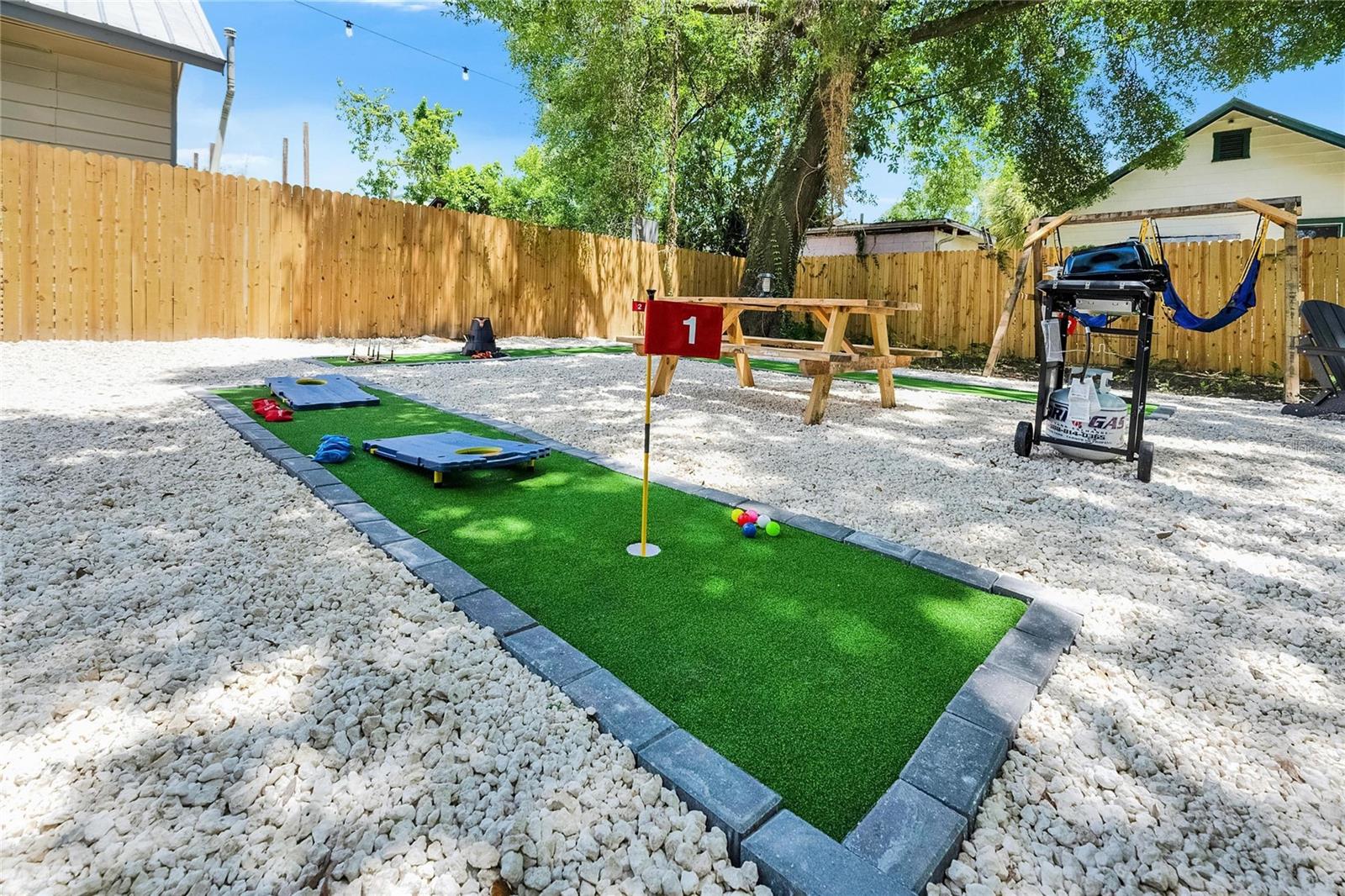 1009 E COLUMBUS DR — photo 30