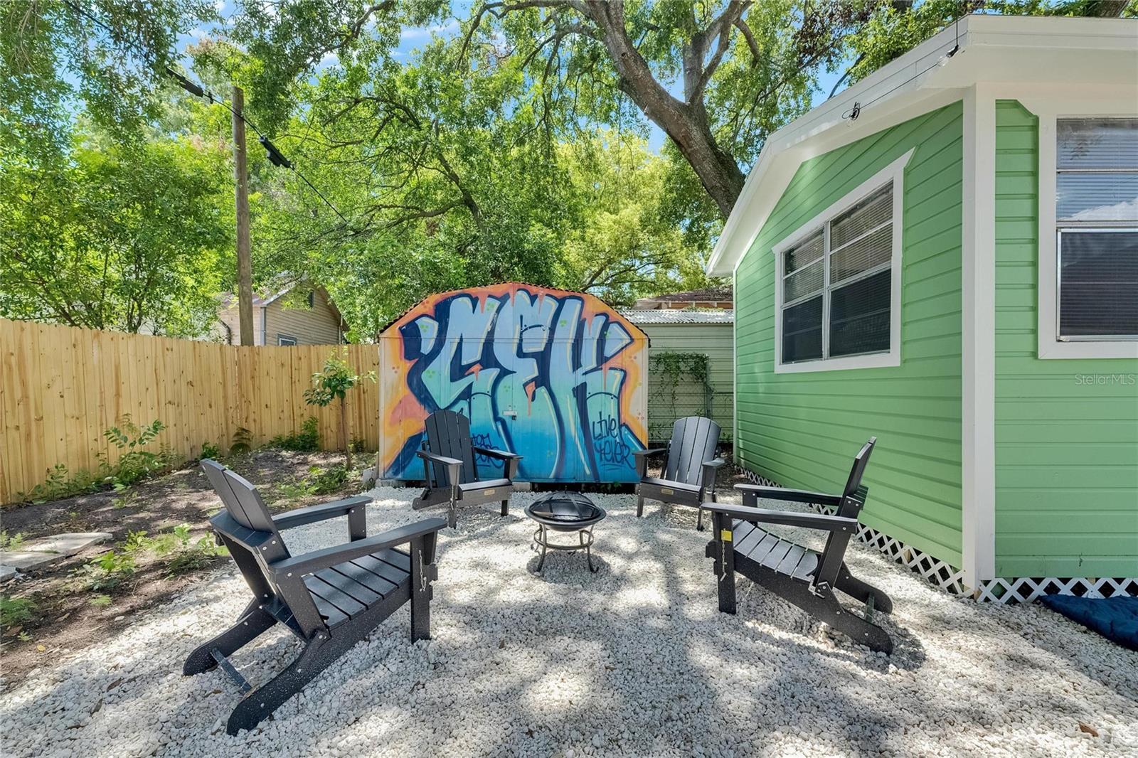1009 E COLUMBUS DR — photo 28