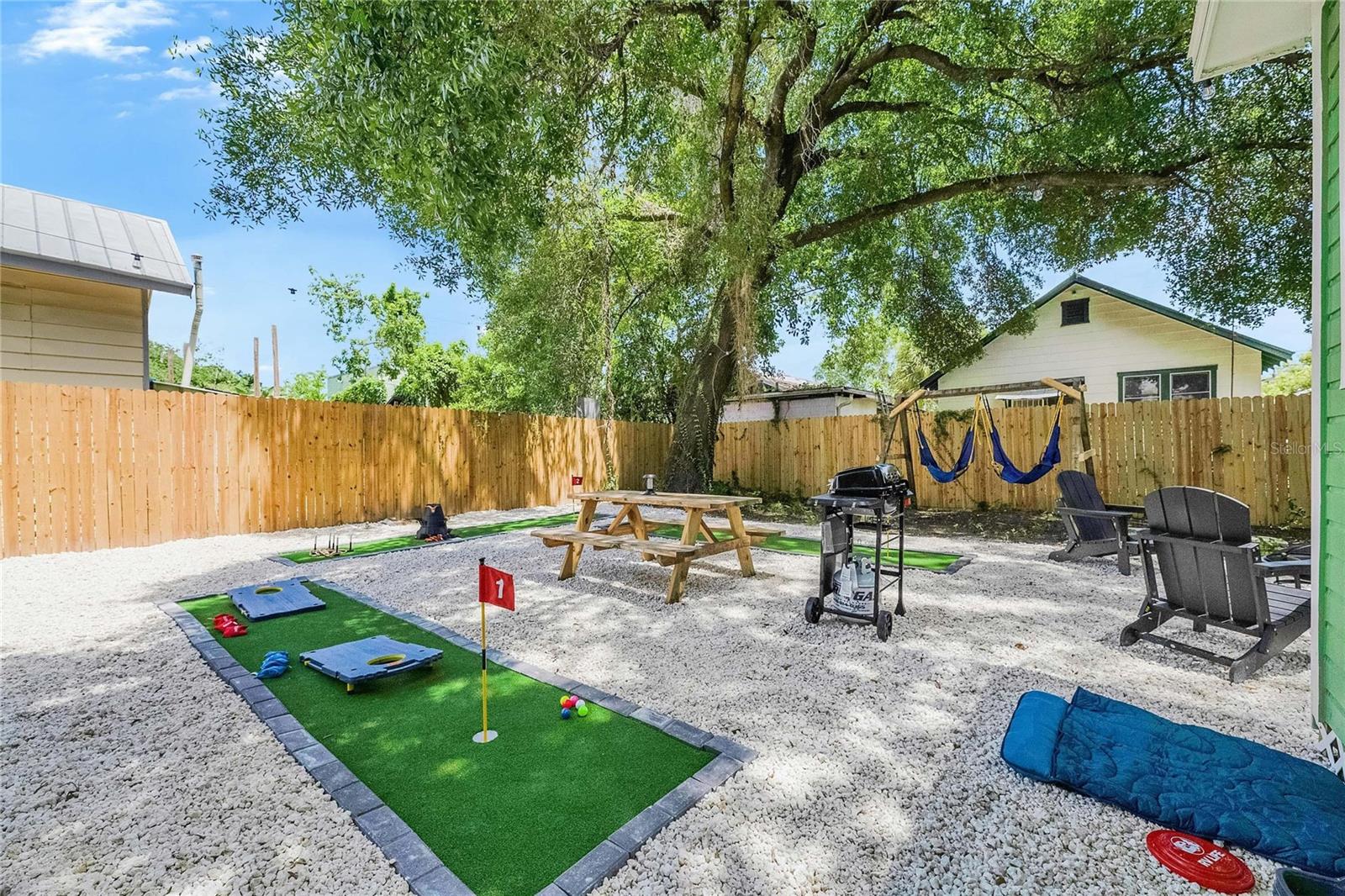 1009 E COLUMBUS DR — photo 21