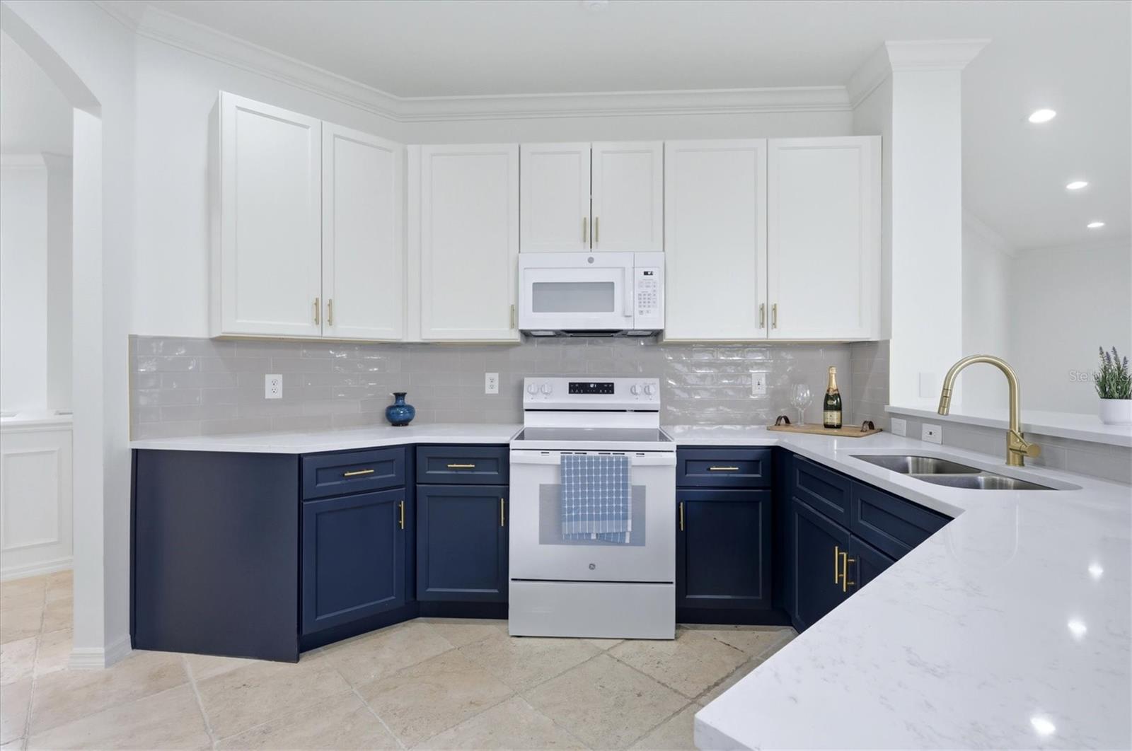 4315 REFLECTIONS PKWY — photo 8