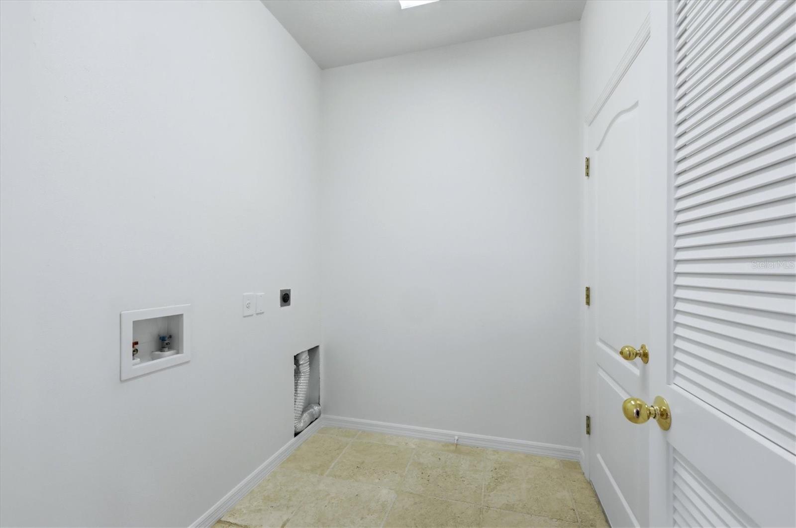4315 REFLECTIONS PKWY — photo 35