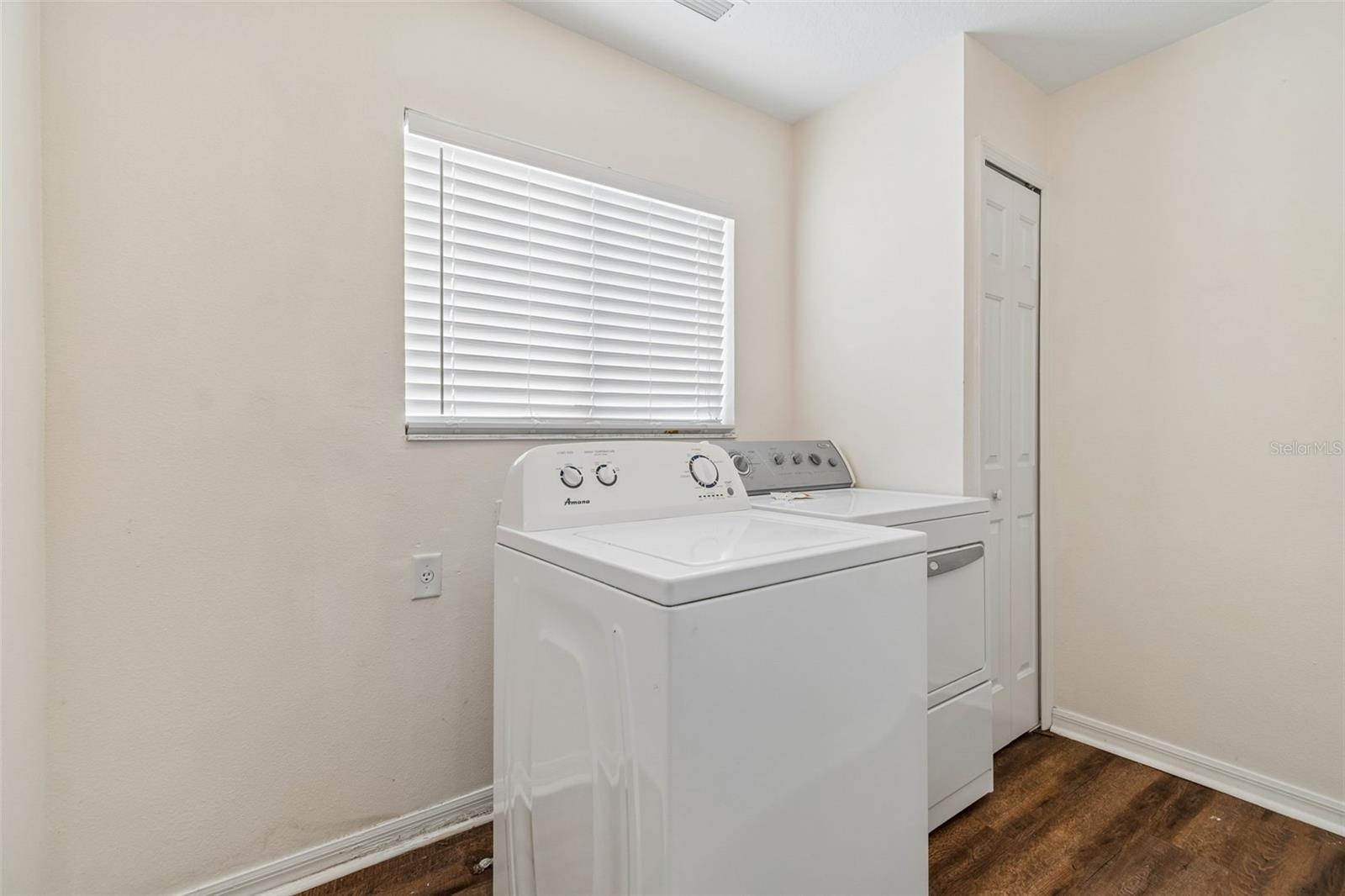 3307 PINE TOP DR — photo 9