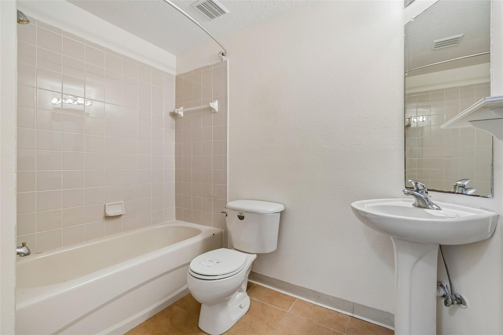 3307 PINE TOP DR — photo 10