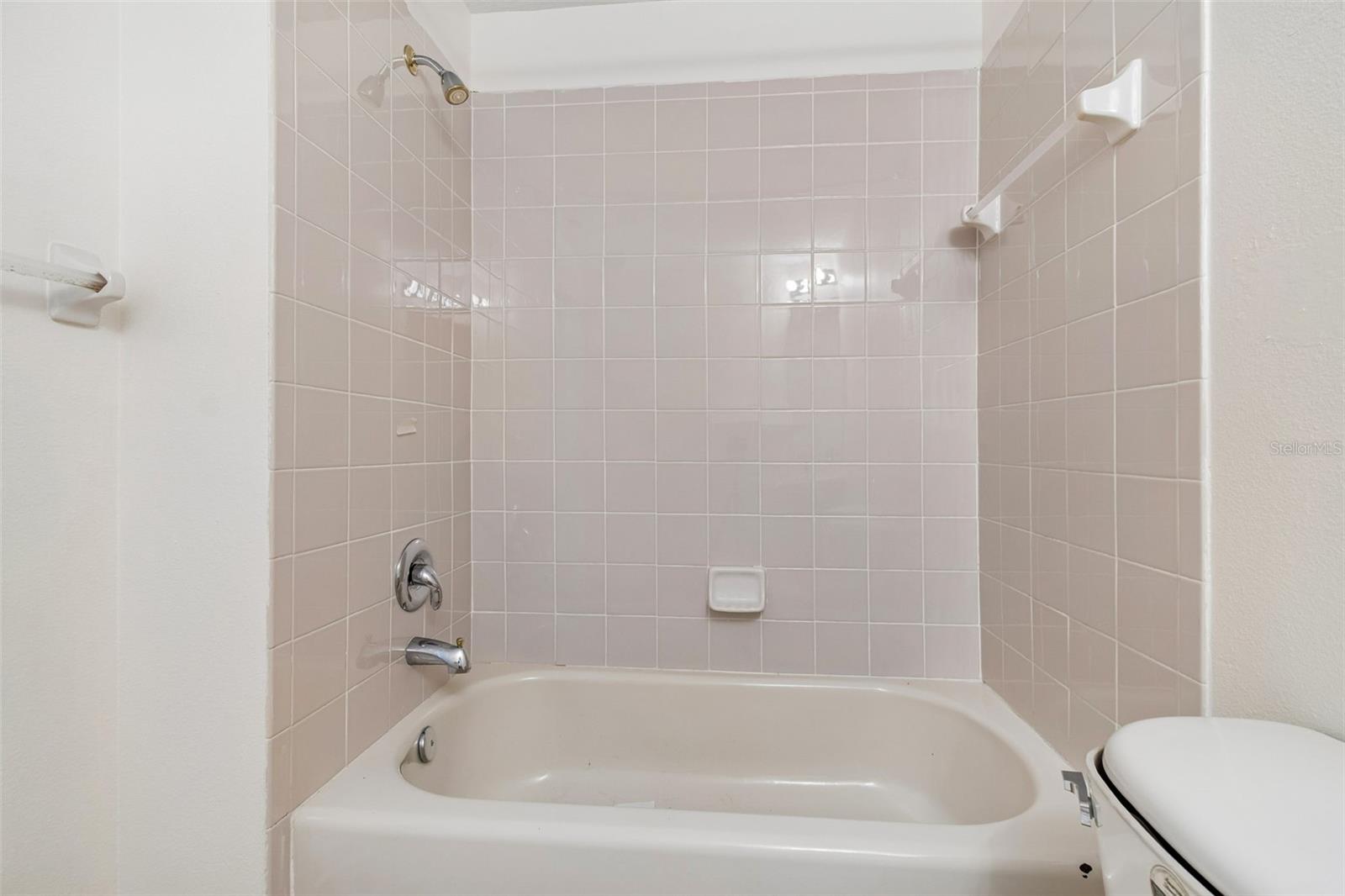 3307 PINE TOP DR — photo 11