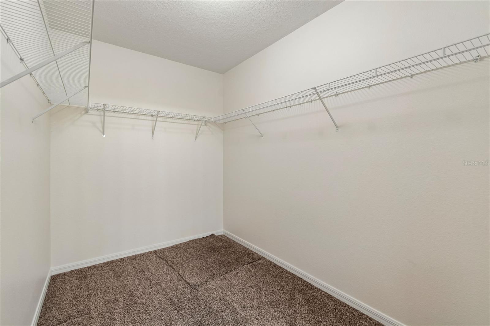 3307 PINE TOP DR — photo 34