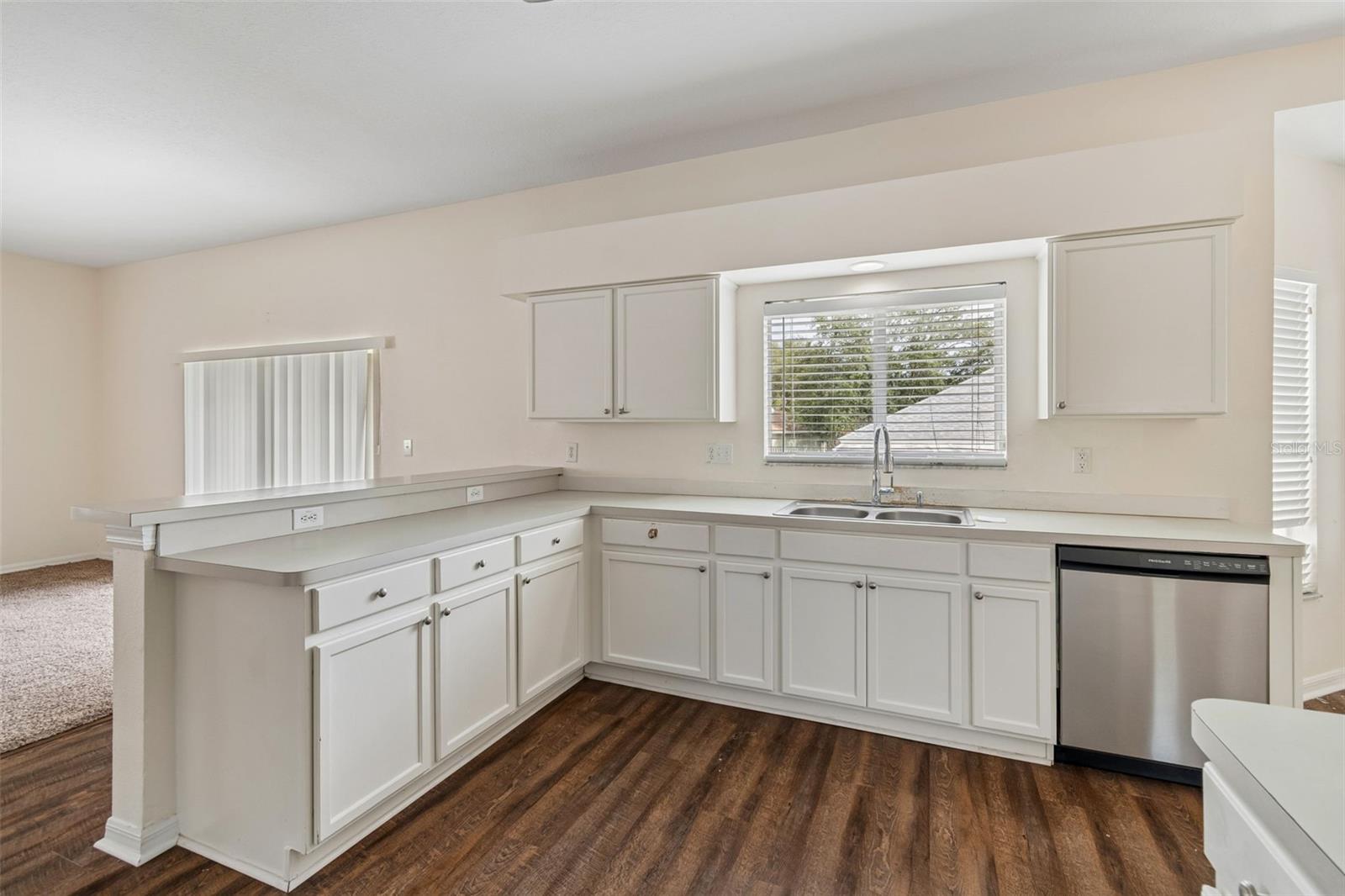 3307 PINE TOP DR — photo 22