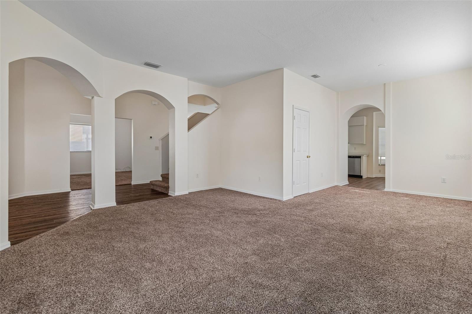 3307 PINE TOP DR — photo 27