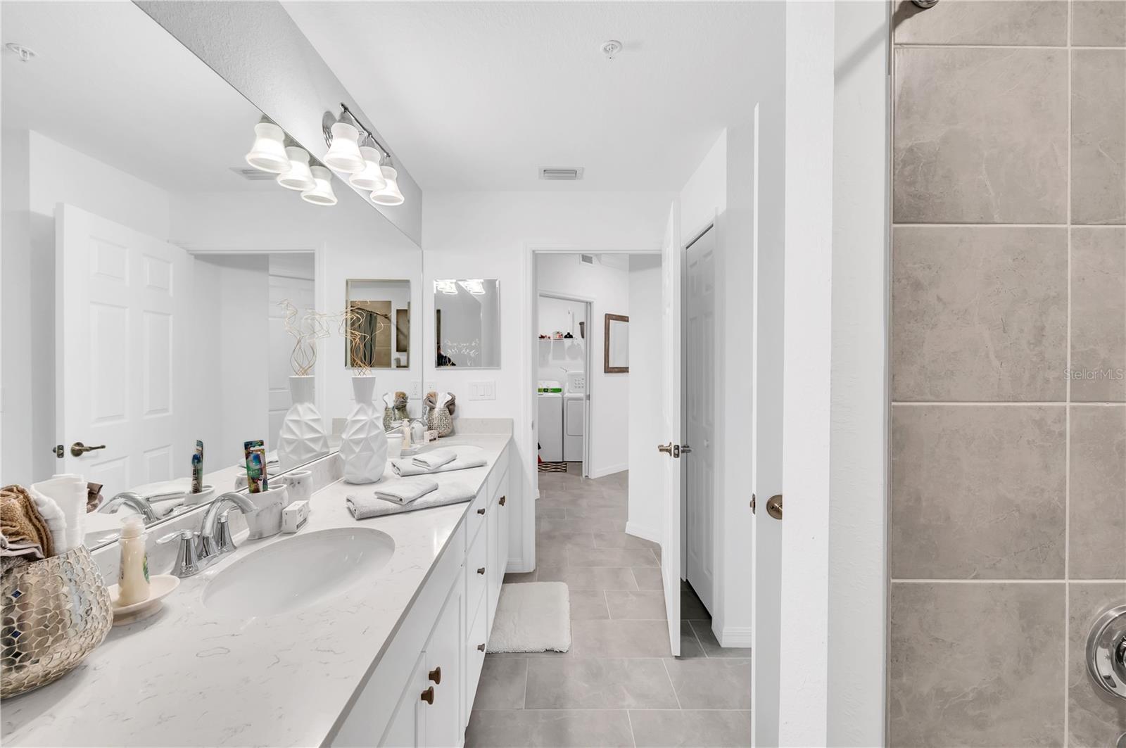 18114 GAWTHROP DR #201 — photo 13