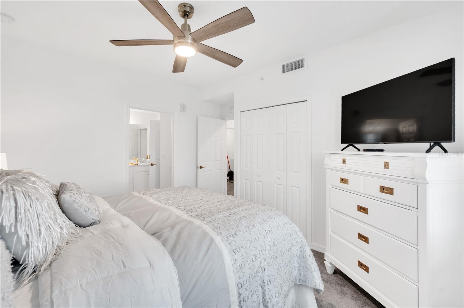 18114 GAWTHROP DR #201 — photo 17