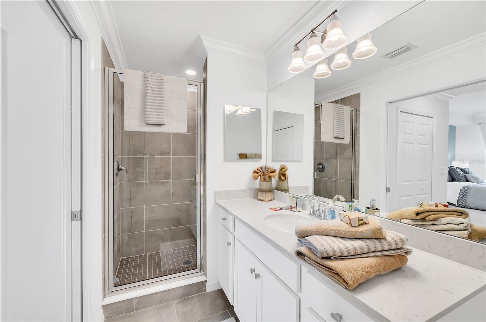 18114 GAWTHROP DR #201 — photo 15