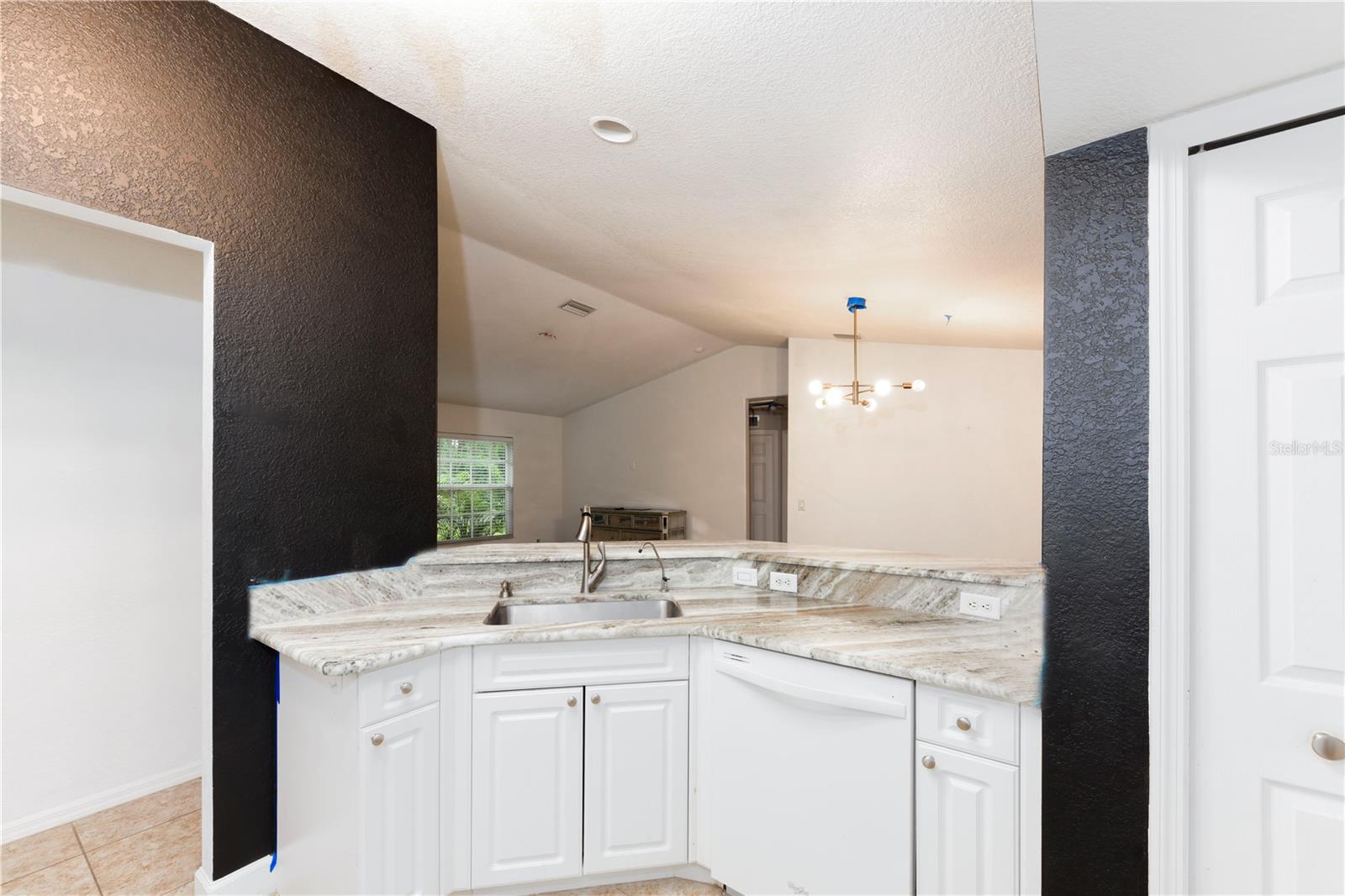 8457 BRISTOL AVE — photo 14