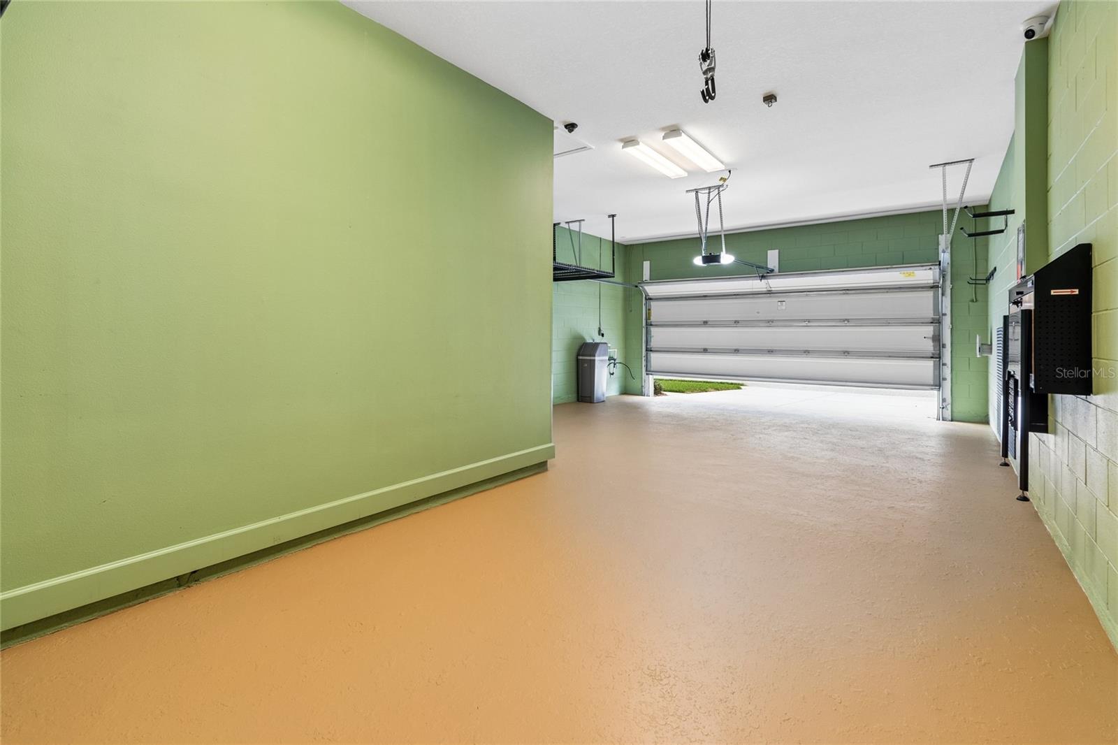 4930 BUTLER NATIONAL DR — photo 44
