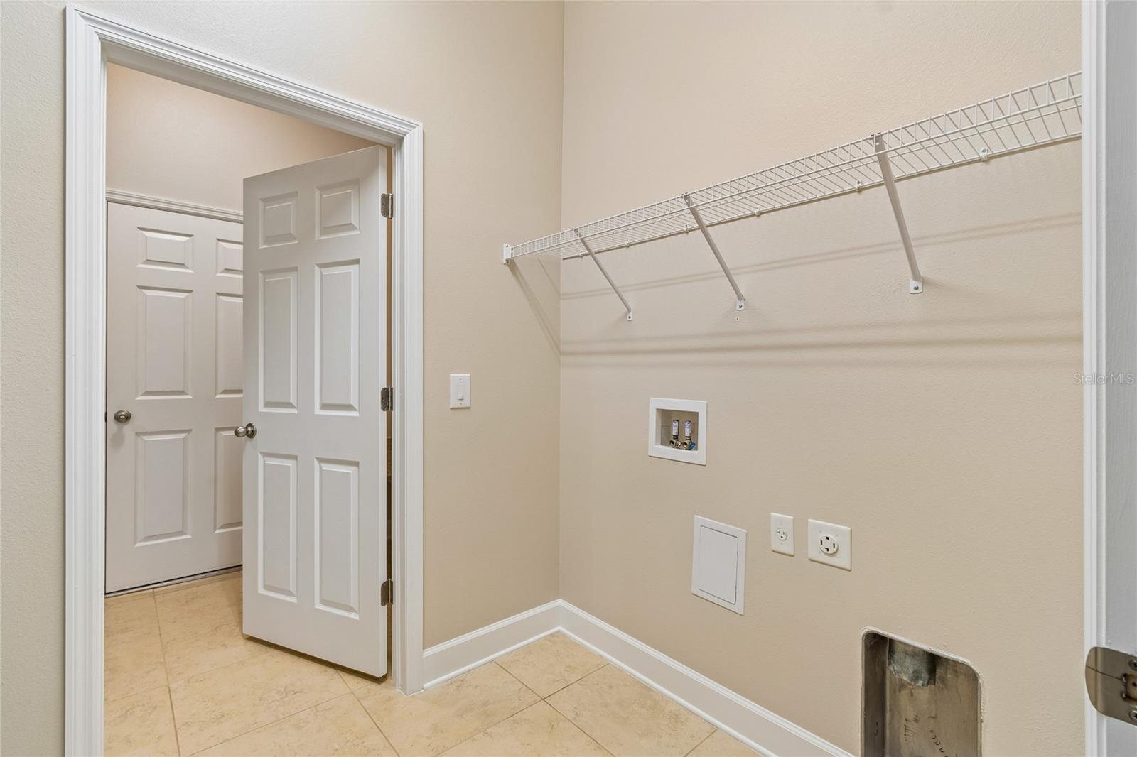 4930 BUTLER NATIONAL DR — photo 37