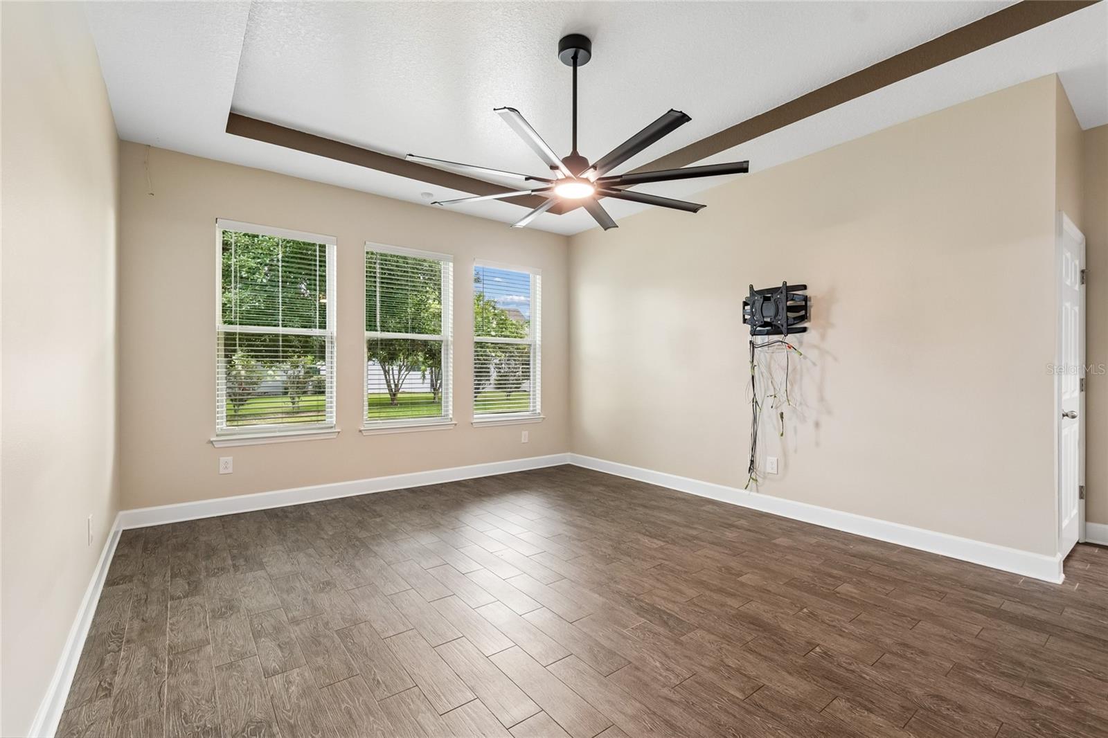4930 BUTLER NATIONAL DR — photo 20