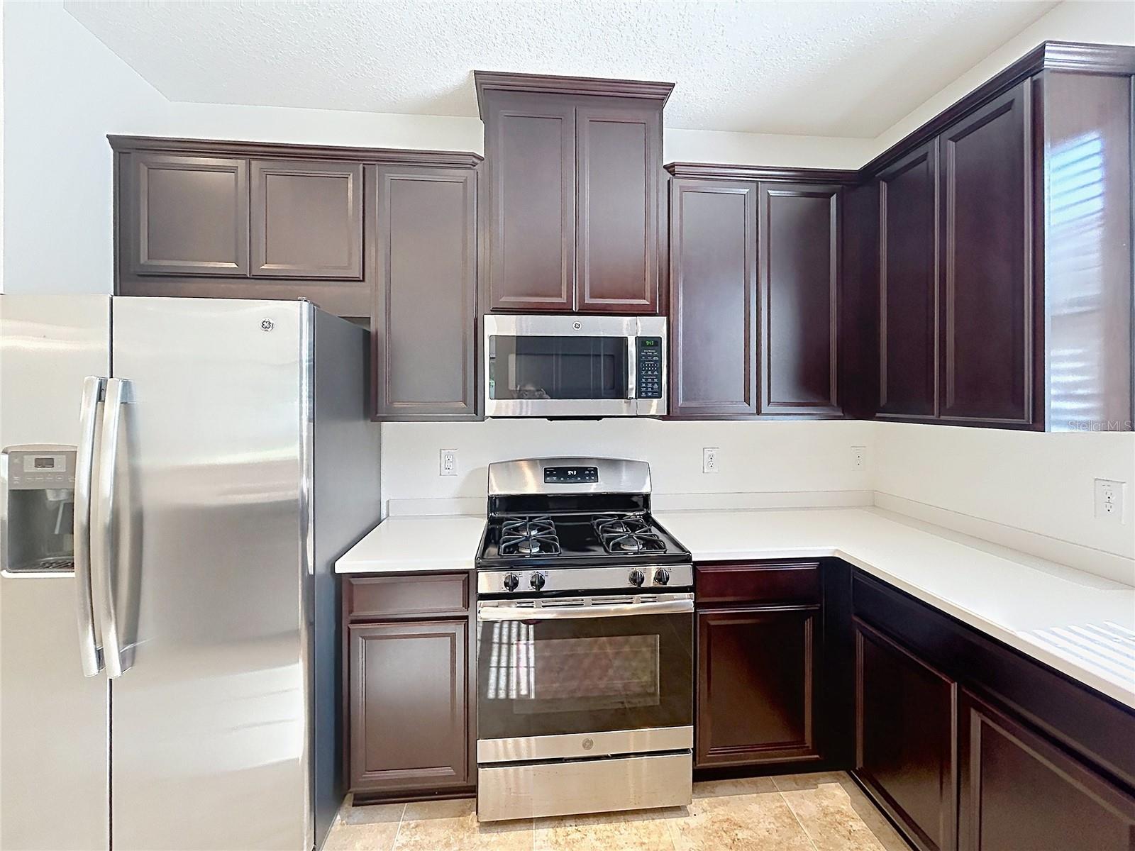 8335 ALBERATA VISTA DR — photo 11