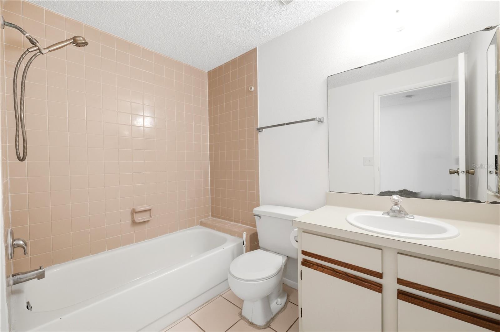 123 LOBLOLLY CT #B — photo 16
