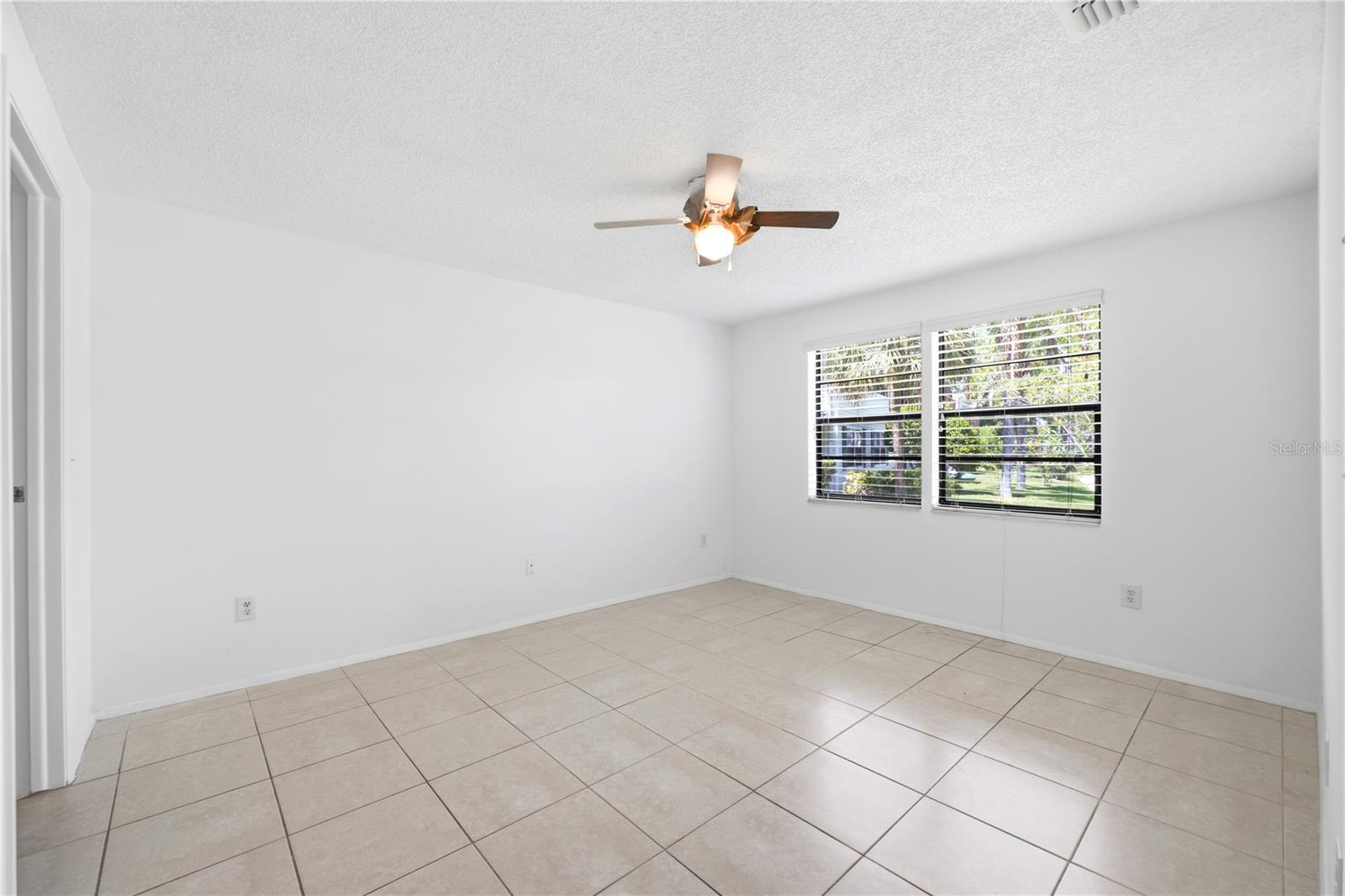 123 LOBLOLLY CT #B — photo 21