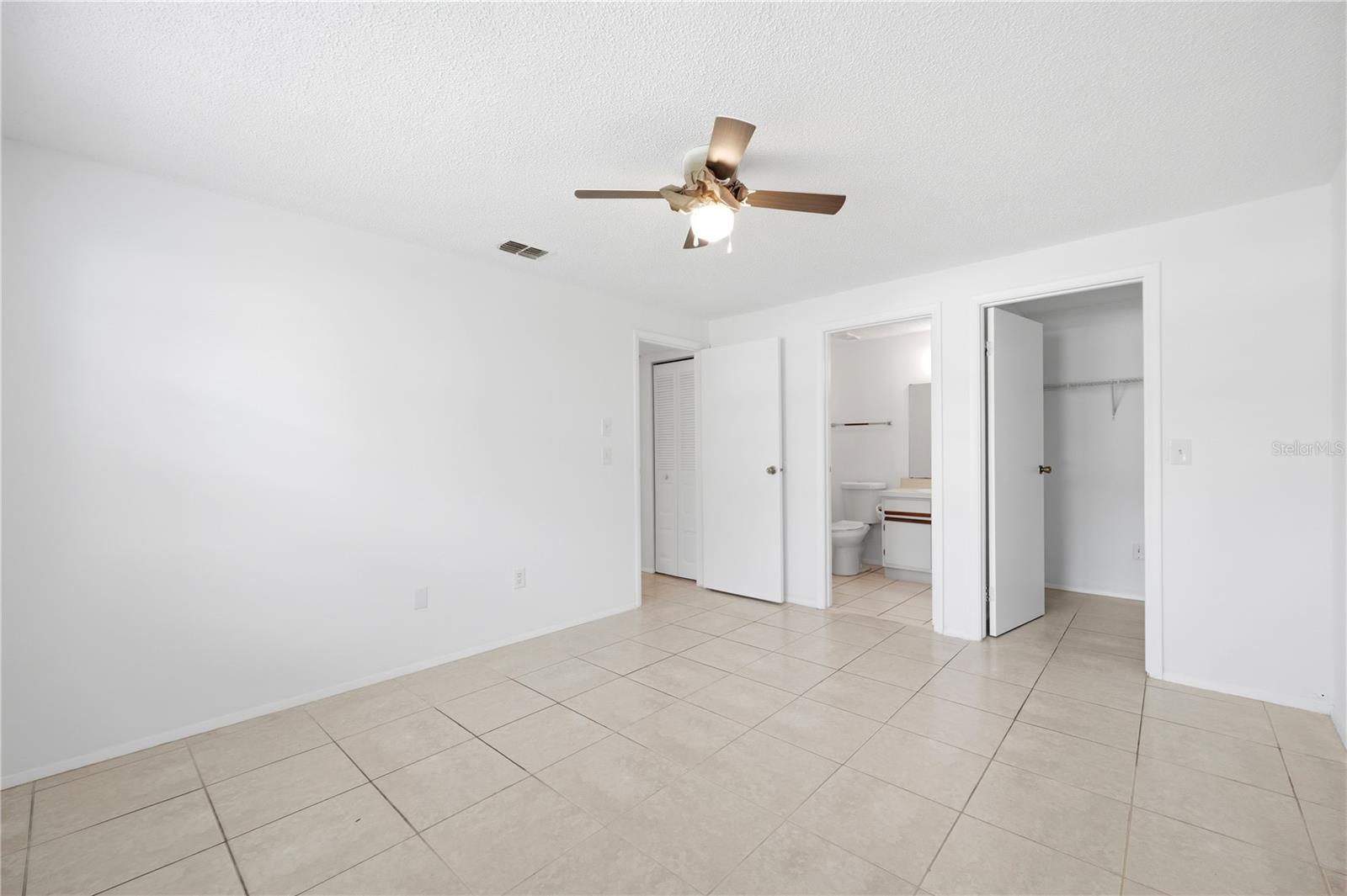 123 LOBLOLLY CT #B — photo 22