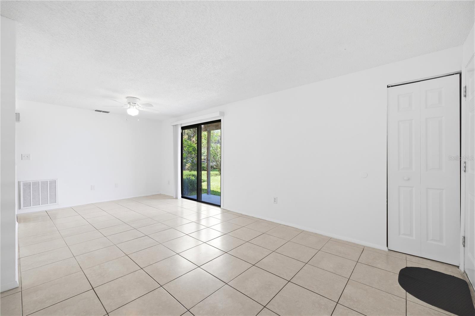 123 LOBLOLLY CT #B — photo 13