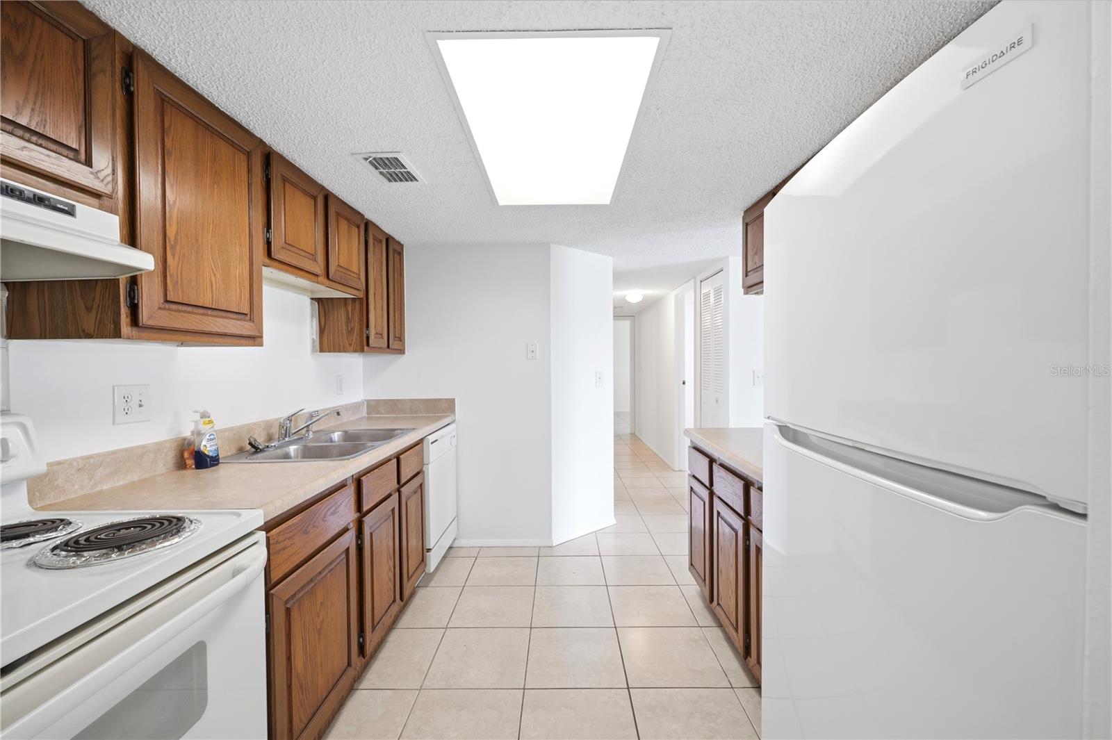 123 LOBLOLLY CT #B — photo 6