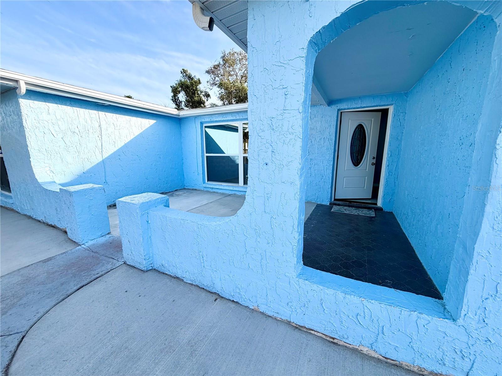 7040 FOX HOLLOW DR — photo 2