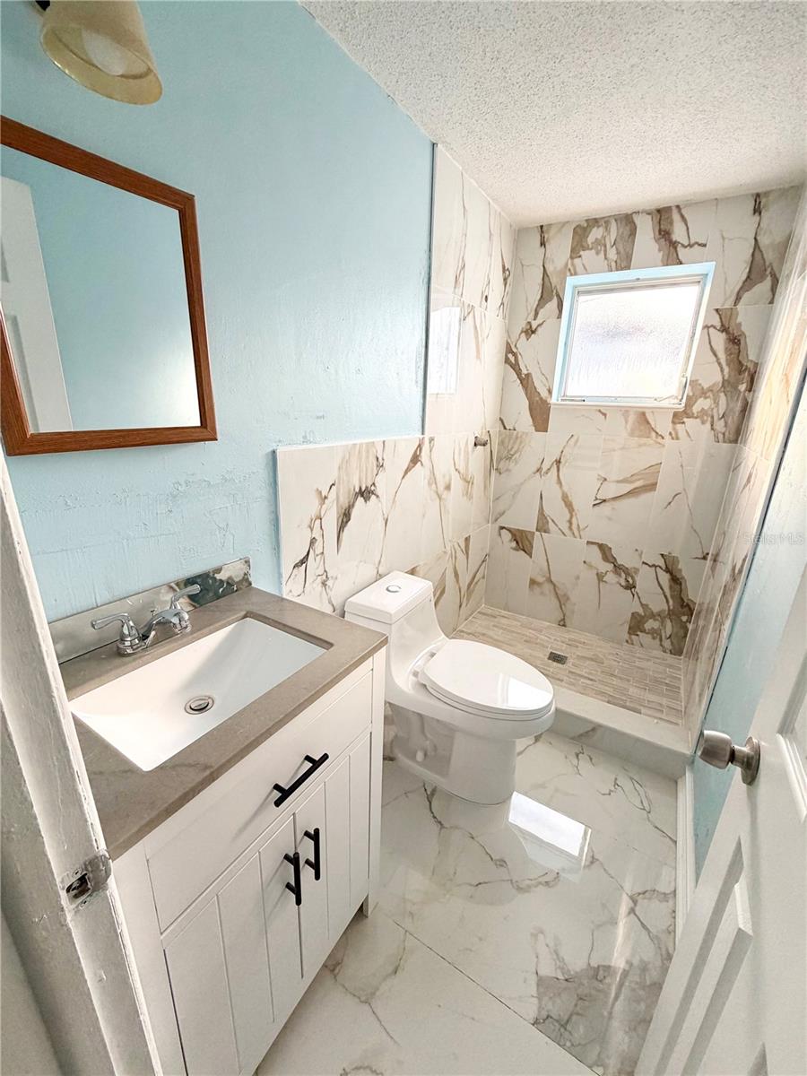 7040 FOX HOLLOW DR — photo 10