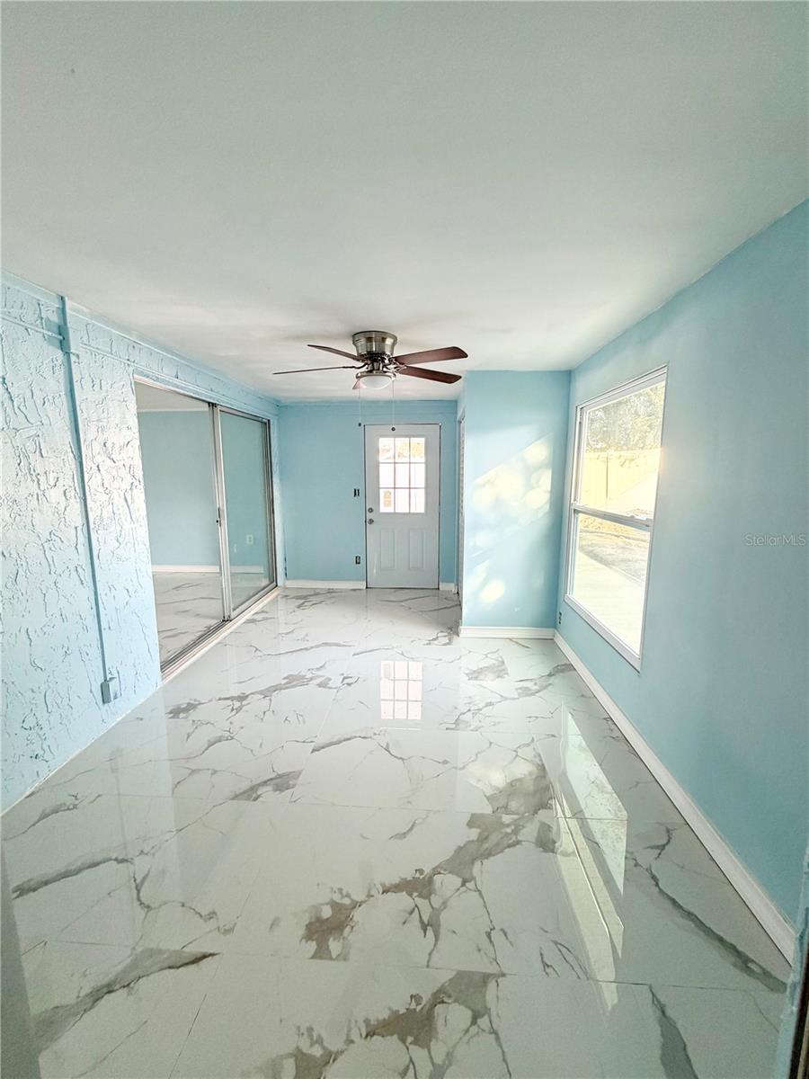 7040 FOX HOLLOW DR — photo 15