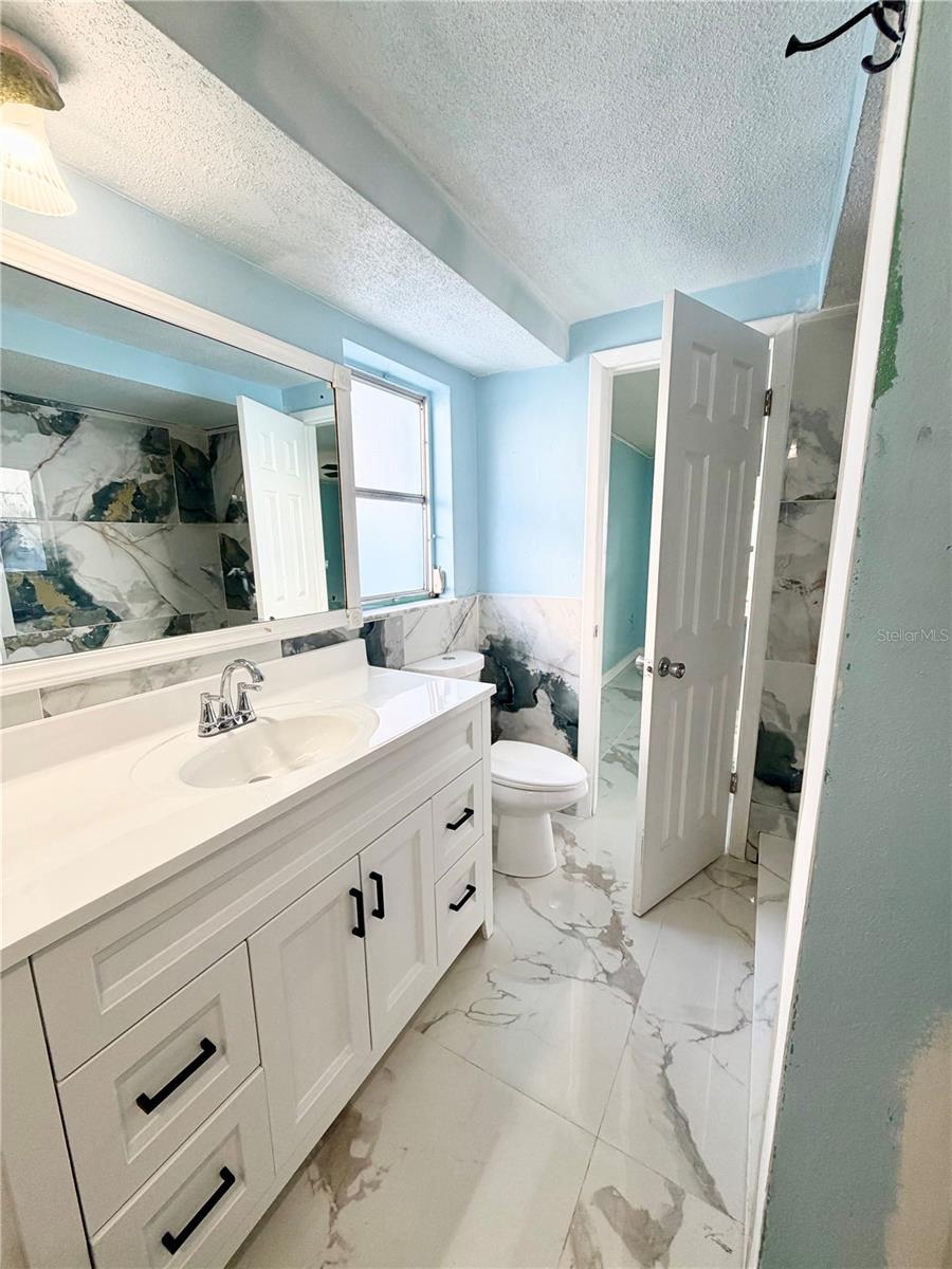 7040 FOX HOLLOW DR — photo 21