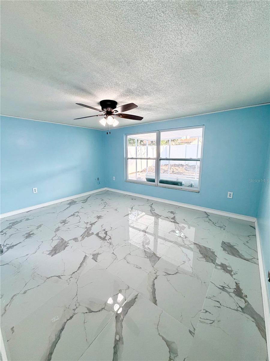 7040 FOX HOLLOW DR — photo 16