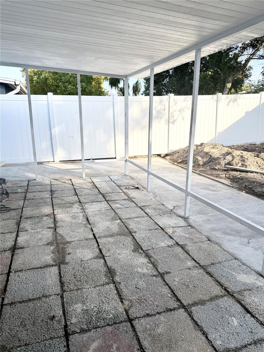 7040 FOX HOLLOW DR — photo 29
