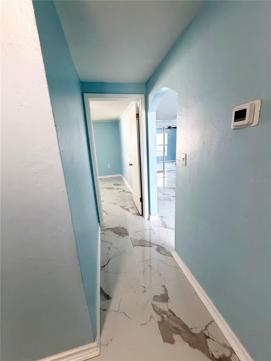 7040 FOX HOLLOW DR — photo 28