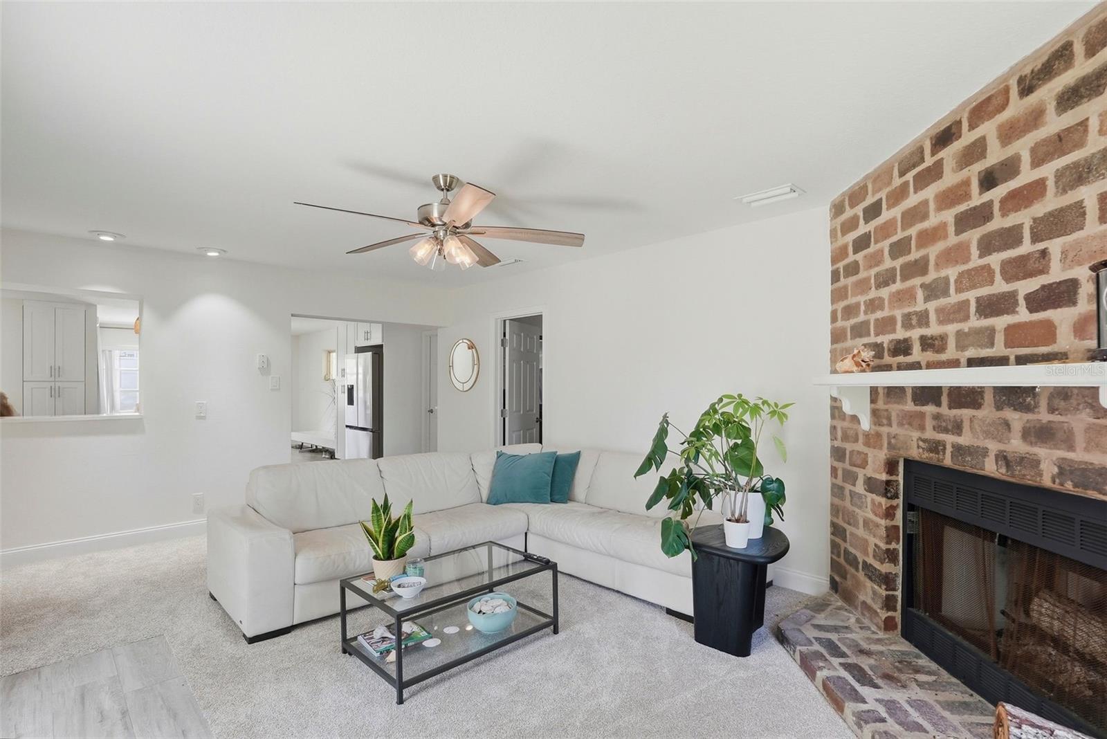 4145 HARRISBURG ST NE — photo 10