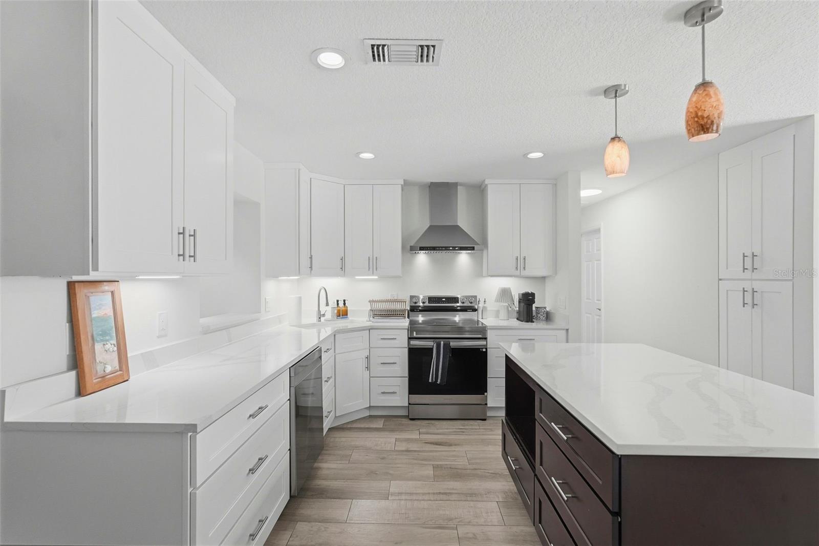 4145 HARRISBURG ST NE — photo 3