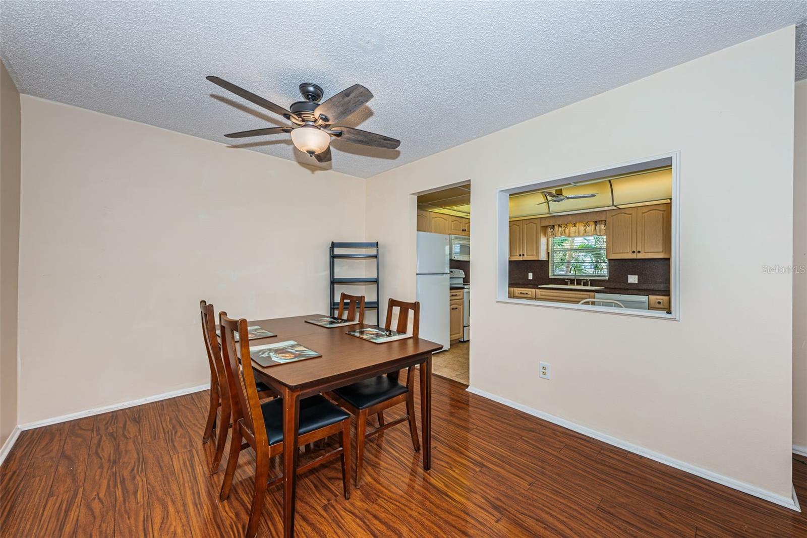 4700 COVE CIR #208 — photo 17