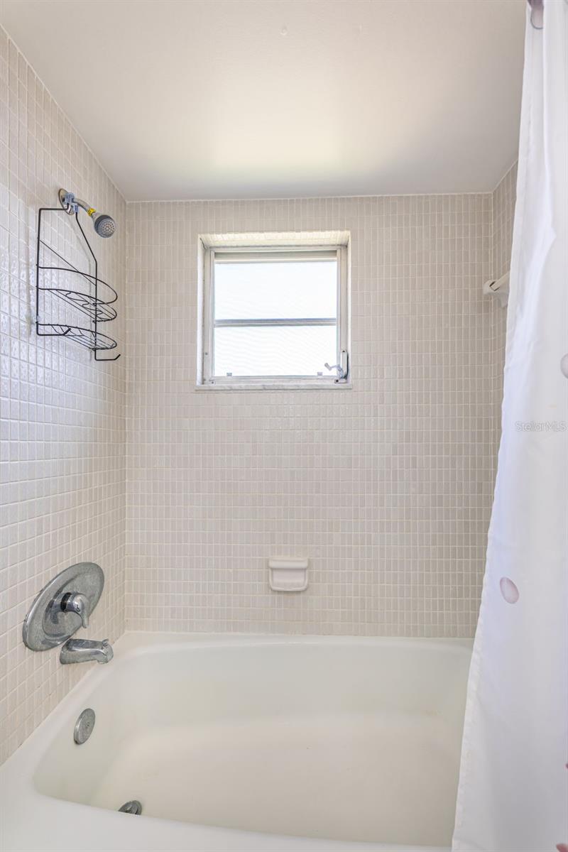4700 COVE CIR #208 — photo 23